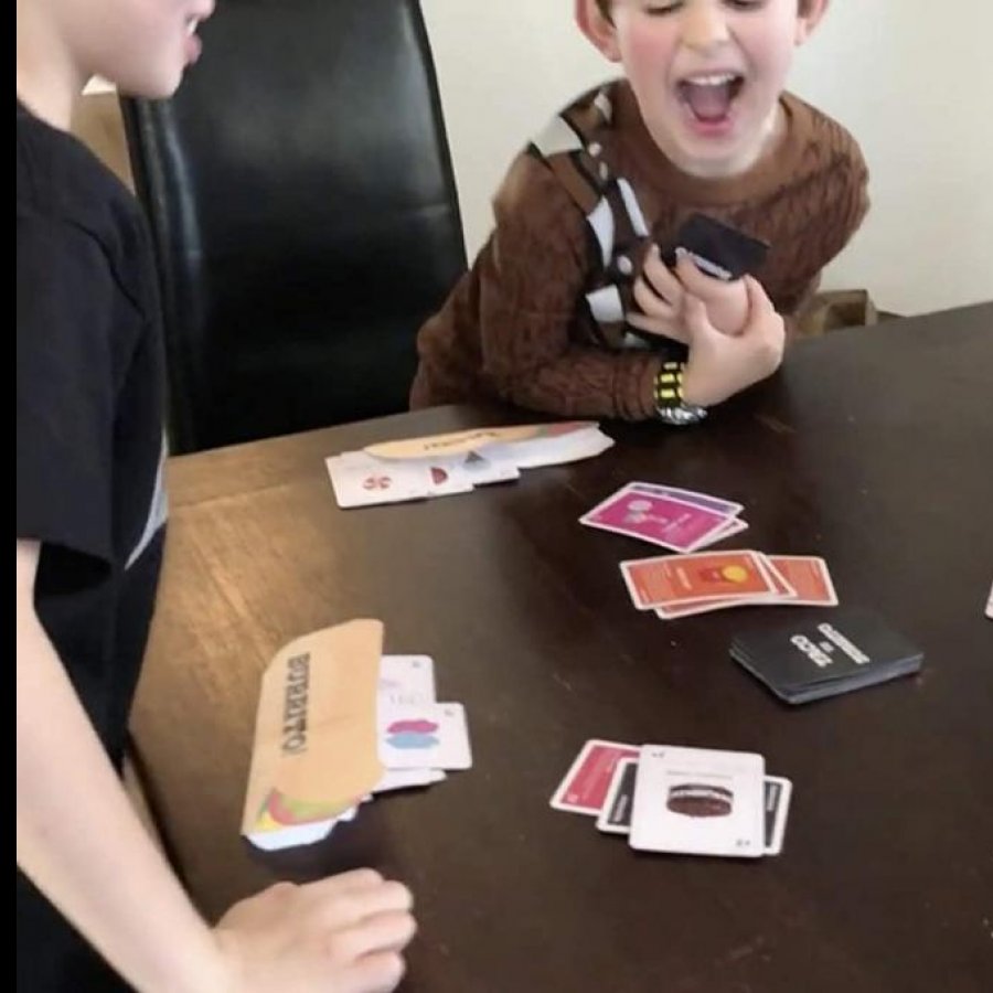 Taco vs Burrito - The Wildly Popular Surprisingly Strategic Card Game