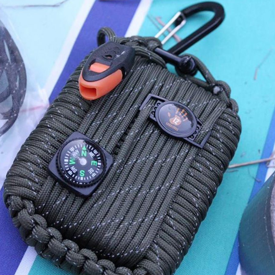 Paracord Survival Kit